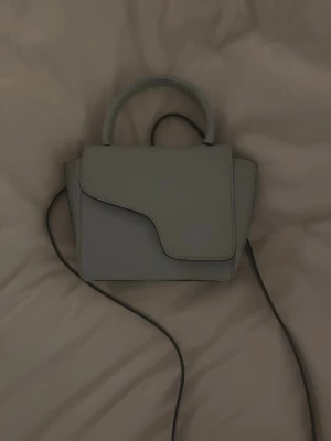 ATP väska - Superfin! Använd men fortfarande i fint skick skulle jag säga❤️ lite slitningar men inget som märks mycket🩷🩷kan gå ner i pris vid snabb affär🩷