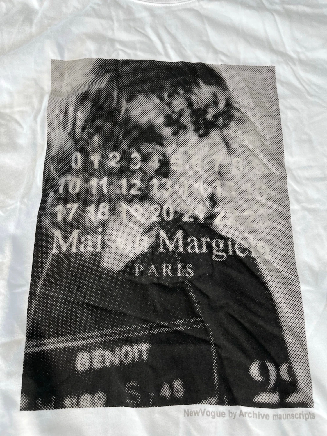 Vit t-shirt med tryck - 1