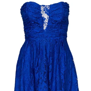 Ny Mörkblå spetsklänning Nelly xs/s - Ny spets tubklänning från Nelly. Passar XS/S 34/36