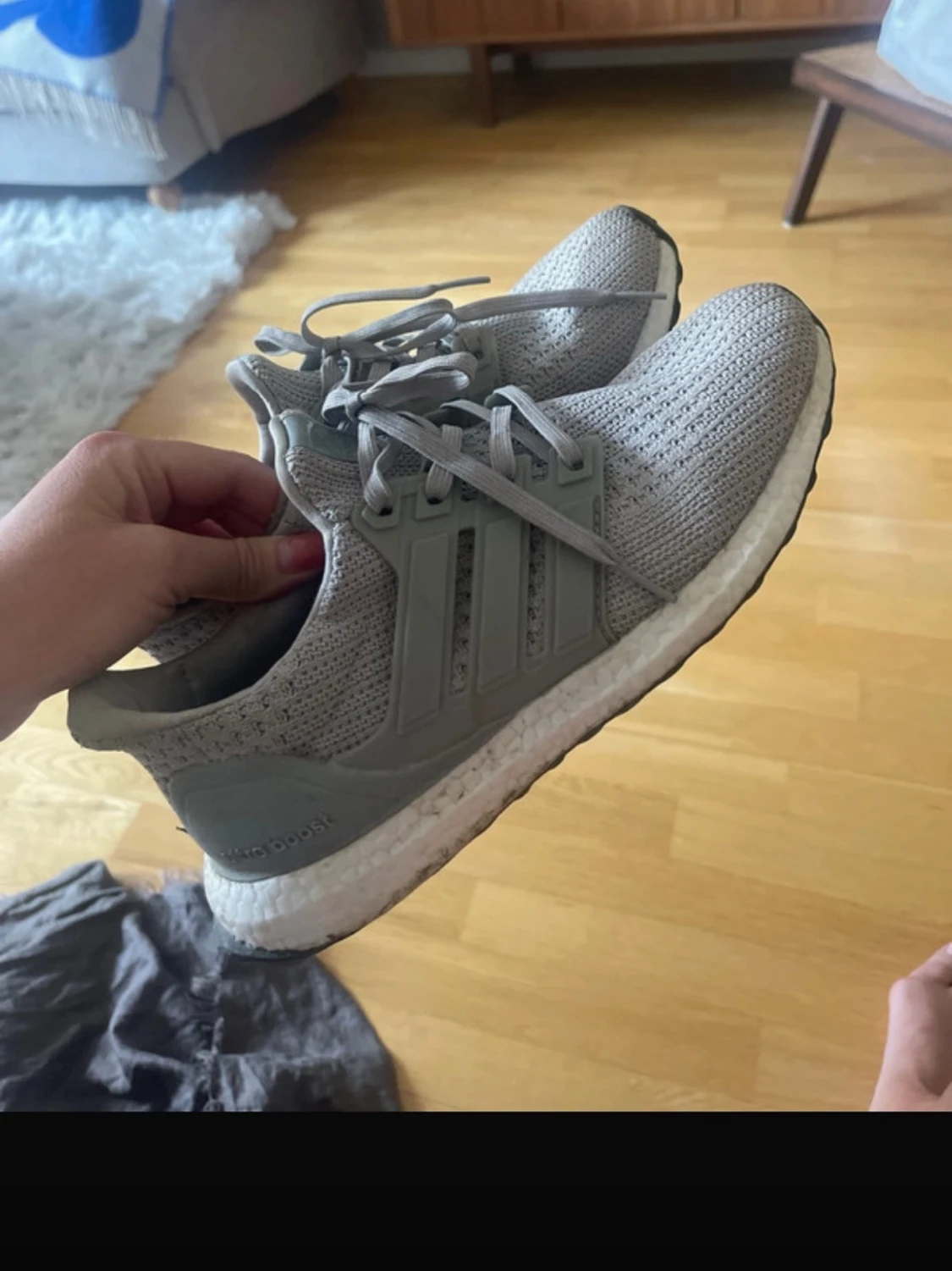 Grå Adidas Ultraboost sneakers