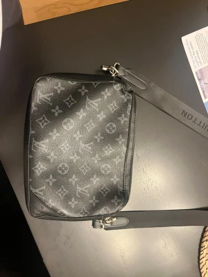 Zara  - Fin väska, inga skador. Pris kan diskuteras! 