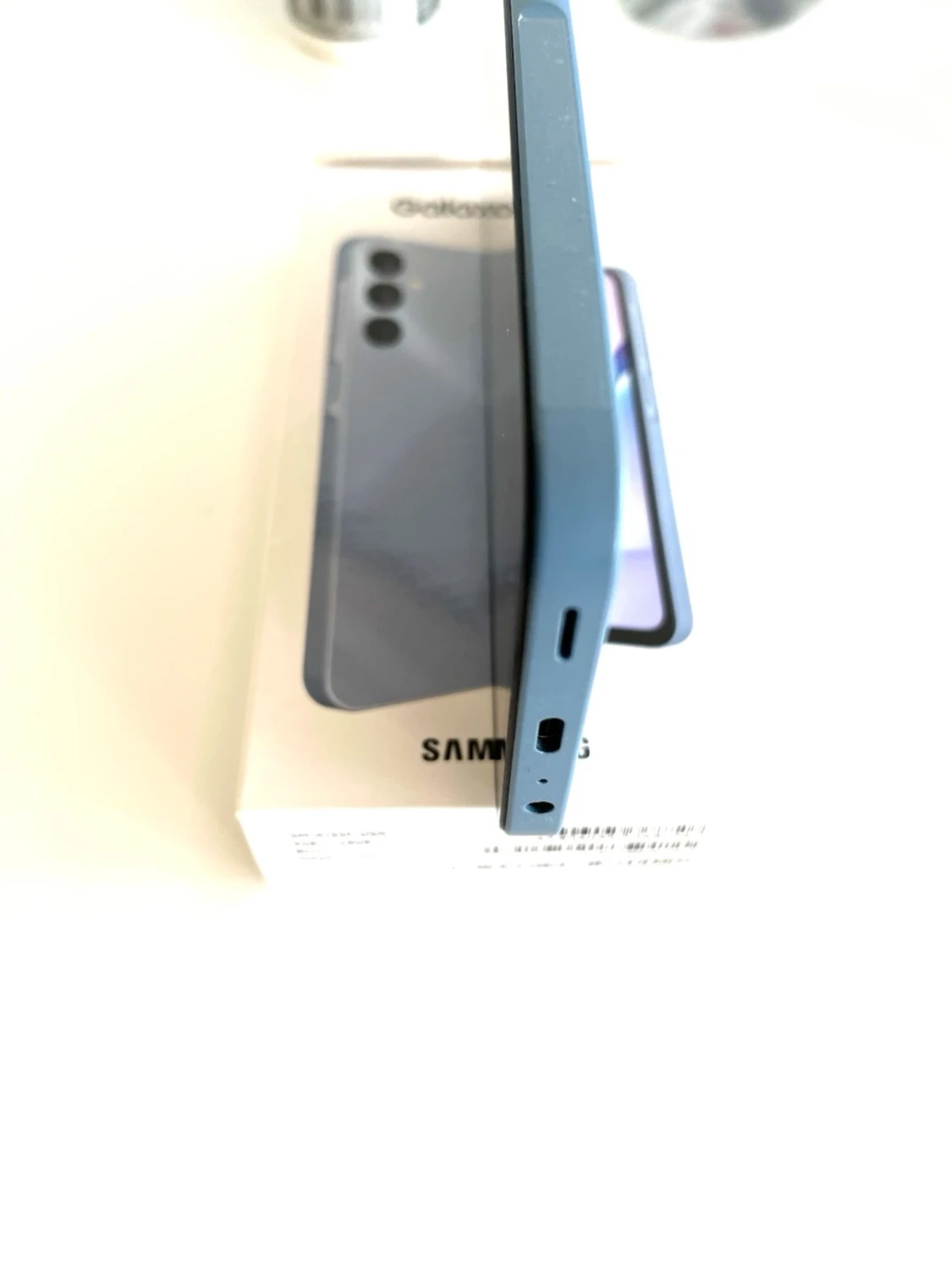 Samsung Galaxy A15 blå Android-mobil - 3