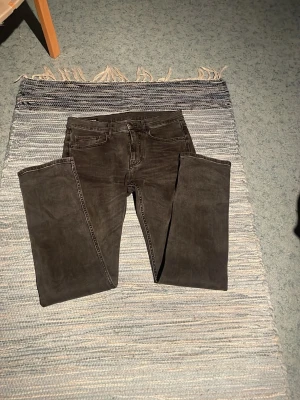 J Lindeberg jeans - Riktigt snygga och stilrena jeans i väldigt bra skick. Skriv vid frågor!