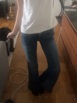 Jeans  - Jeans från weekday. Storlek 23 och längd 32. 