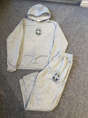 Brazil gray tracksuit - Size L, true to size and very comfortable