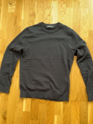 Svart Dressman stickad tröja - Svart Dressman tröja , helt ny används 1 gång , storlek S