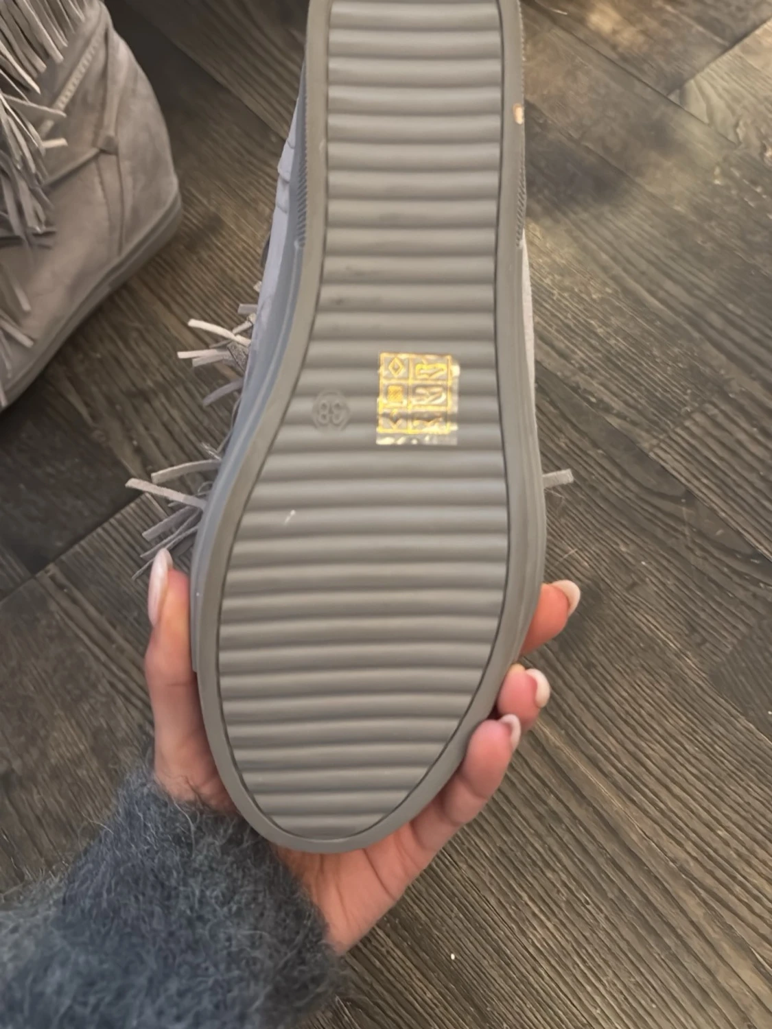 Grå boots med fransar och kilklack - 2