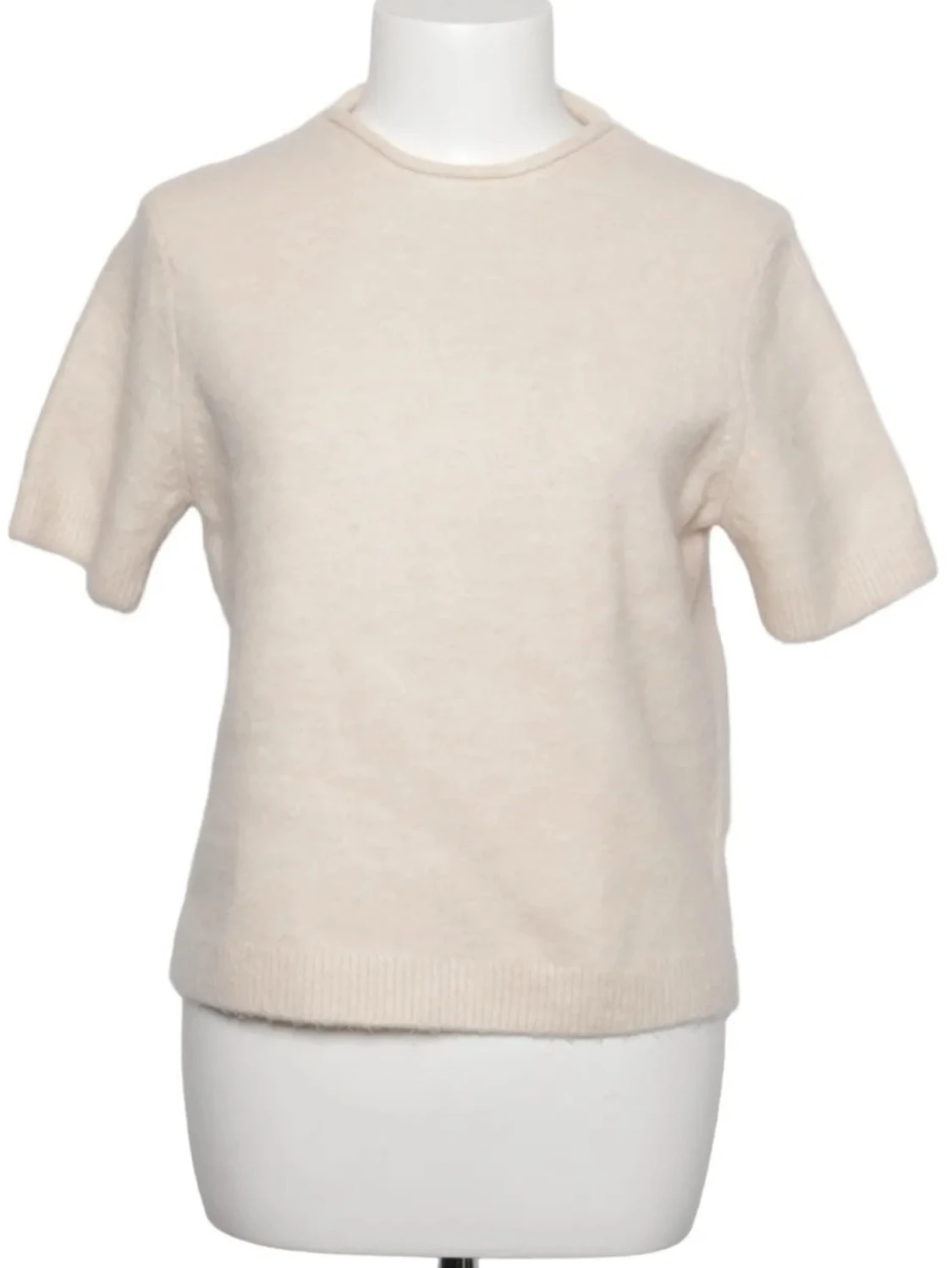 Beige stickad topp med kort ärm