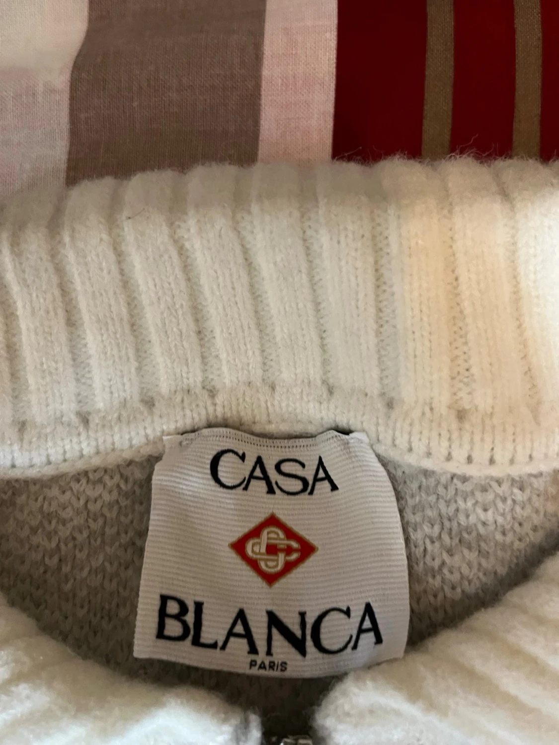 Vit och grå mönstrad kofta från CASA BLANCA - 2