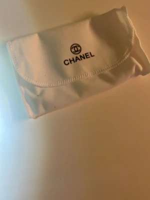 Påse/clutch - Säljer en påse eller liknande som inte används 