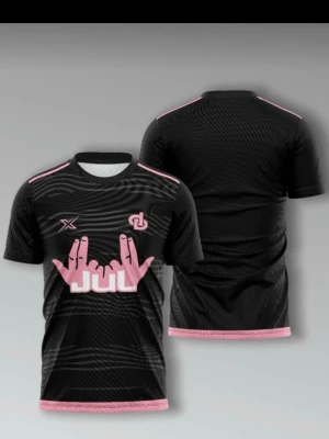 JuL t shirt - Svart JUL tröja med rosa tryck. Finns från storlek XXS-XXL men just nu i lager finns bara XS men passar till S-M eftersom den e ganska stor.