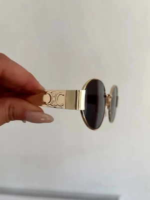 Svarta solglasögon sommar  - Oanvända svarta solglasögon sommar