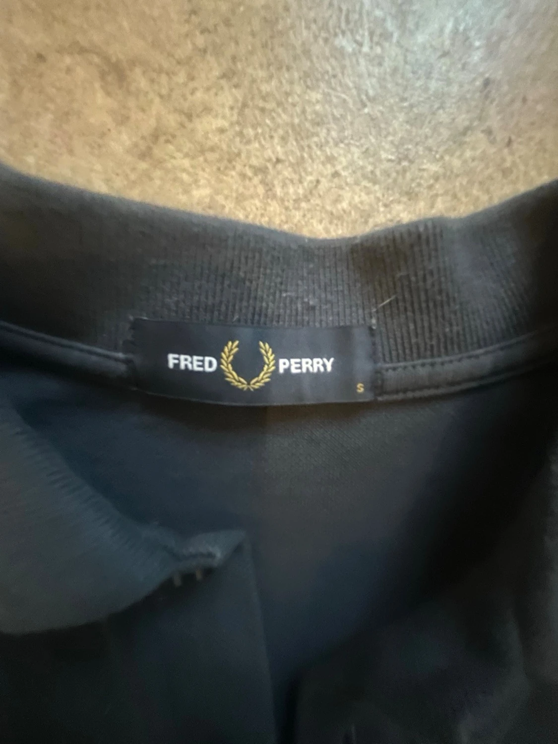 Marinblå piké från Fred Perry - 2