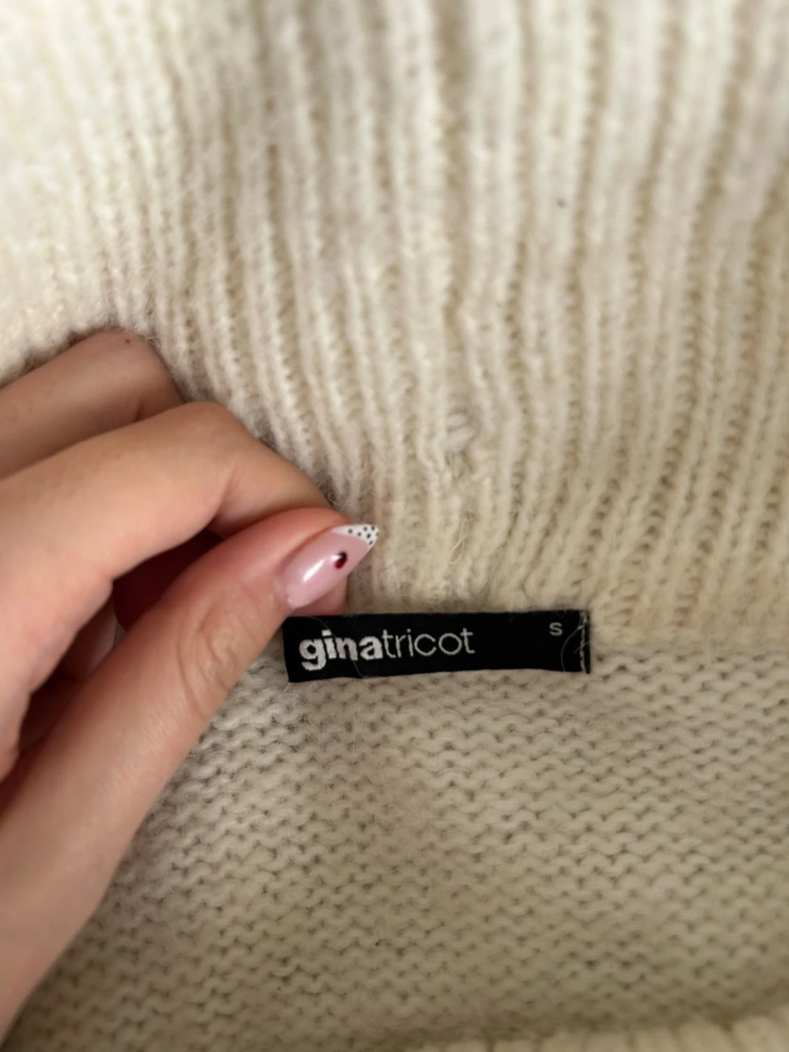Off shoulder stickad tröja Gina Tricot - 1