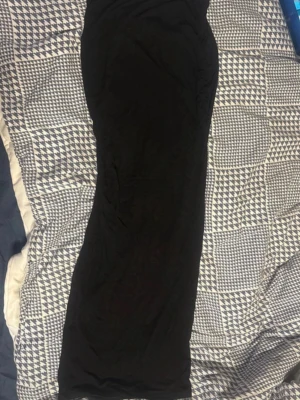 Lång kjol - Jätte fin lång kjol från Gina tricot 