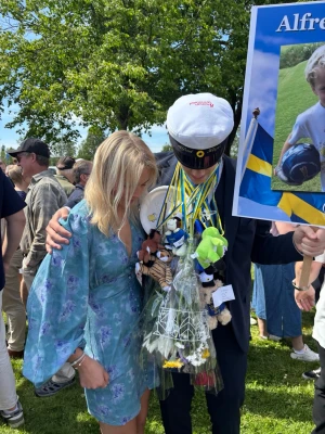 Adoore Florence Dress Ge Pris Förslag - Jättefin klänning som används en gång på studentmottagning och används tyvärr inte längre. Ge gärna pris förslag 