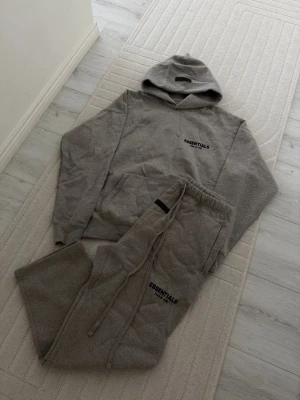 Essentials dark oatmeal gray tracksuit - Size M, true to size. Very nice quality and soft. As new