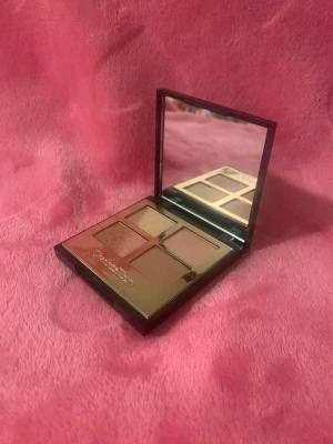 Charlotte Tilbury palette i Pillow Talk - Ny och oanvänd