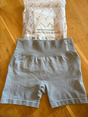 Dynamic DFYNE shorts  - Grå shorts från DFYNE i modellen Dynamic, storlek XS 