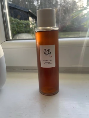 Ginseng Essence Water toner - En koreansk toner från Beauty of Joseon, Ginseng Essence Water. Helt oanvänd endast taget ut ur förpackningen. Så den är helt ny.
