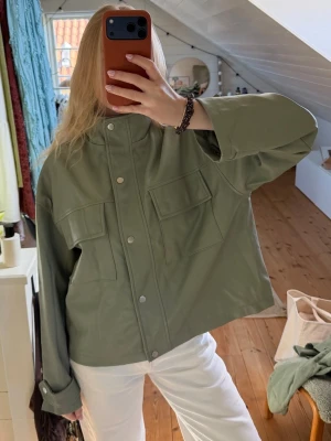 Skinnjacka med hög krage - Asos st xs