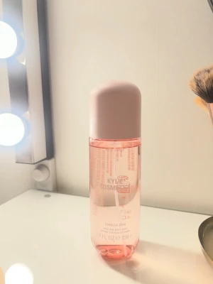 Kylie Cosmetics body mist - Använd fåtal gånger, luktar jättegott!