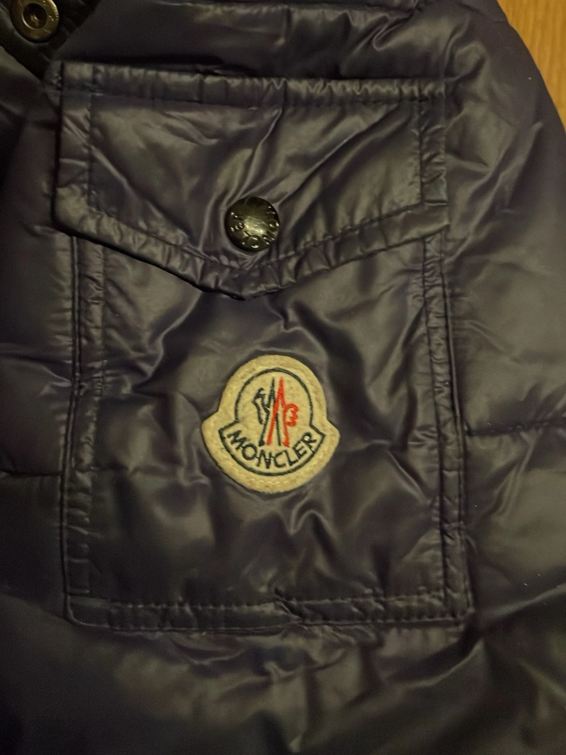 Mörkblå dunjacka från Moncler - 4