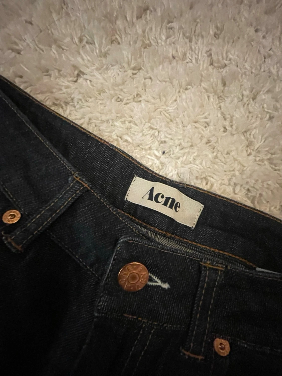 Mörkblå raka jeans från Acne - 1