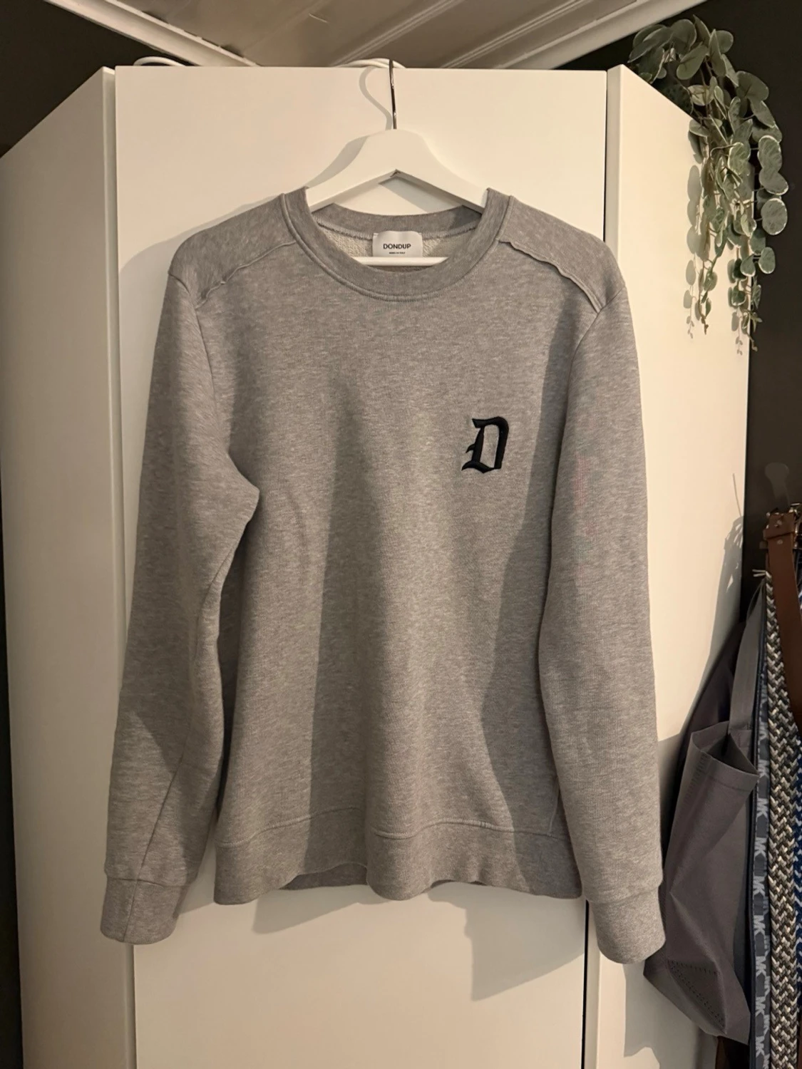 Dondup tröja storlek S