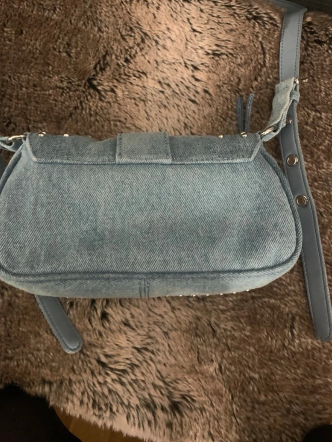 Ljusblå jeans axelväska med nitar - 3