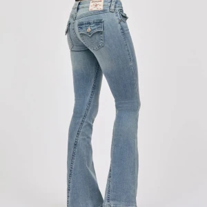 True religion jeans - Säljer dessa jättesnygga jeans frpn True Religion då de inte kommer till så mycket använding. I fint skick, köpte 2024. Skriv för egna bilder eller info!❣️