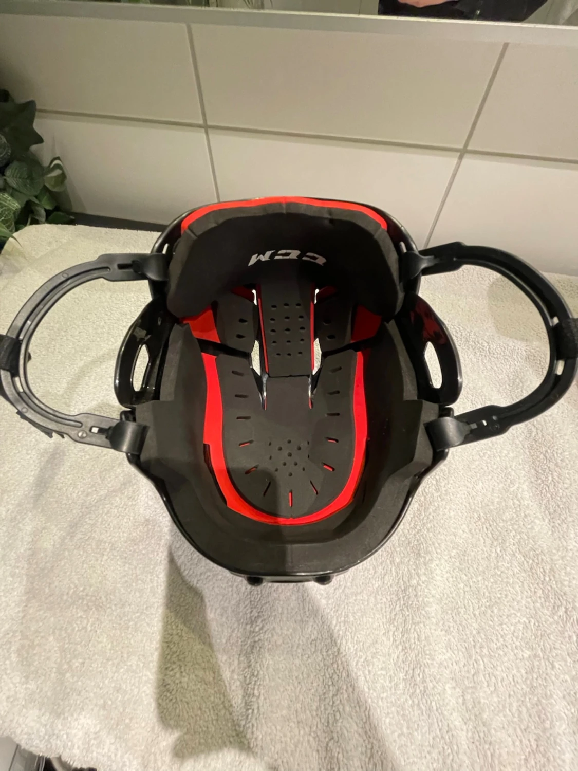 Hockeyhjälm från CCM stl. Medium - 3