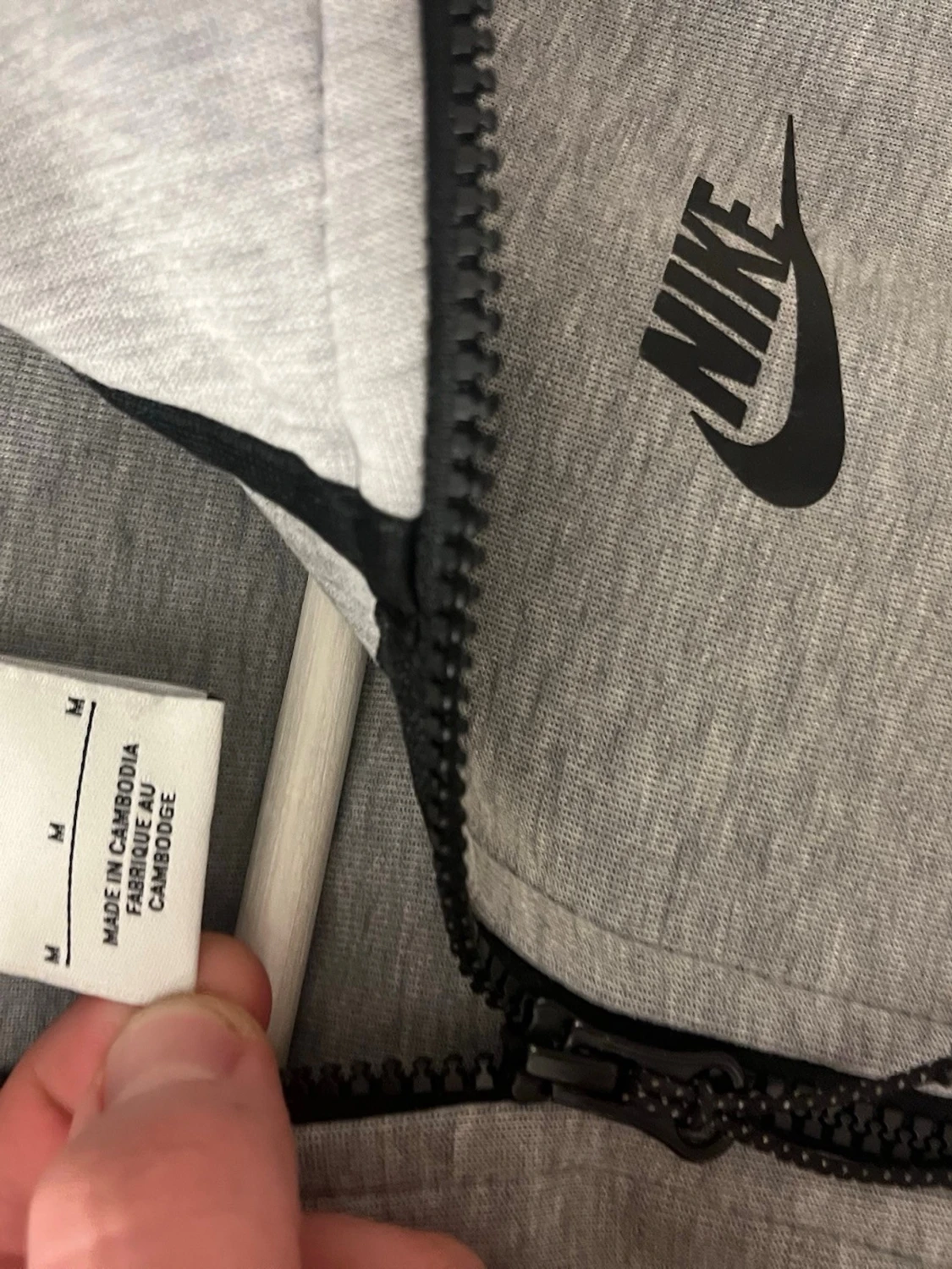 Grå Nike hoodie med dragkedja - 1