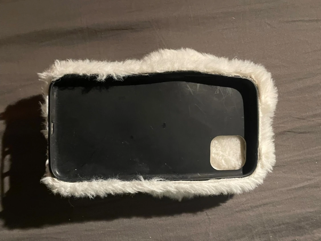 Fluffigt mobilskal med kaninöron - 2