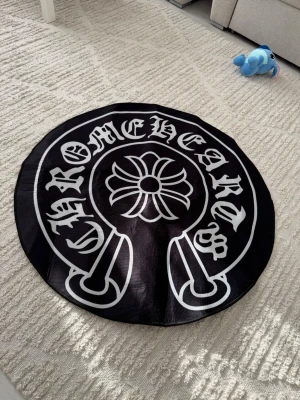 Chrome hearts black rug/ carpet - Just as brand new. size: 97cm x 97cm