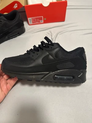 Air max 90 - Helt nya air max 90. Låda ingår och för fler bilder skriv