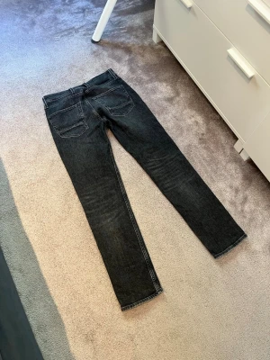 Jack and Jones jeans - UTFÖRSÄLJNING!‼️Grå Jack and Jones jeans | Storlek 28/32 | Mycket bra skick | Limiterad modell |