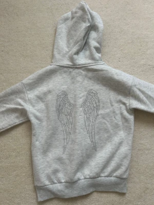 Ängelvingar hoodie - Använd 3 gånger fint skick