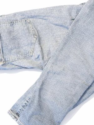Ljusblå jeans från Calvin Klein - Säljer ett par klassiska ljusblå jeans från Calvin Klein Jeans. Jeans för ett bra pris. Snygga och passar till allt. Pris kan diskuteras.