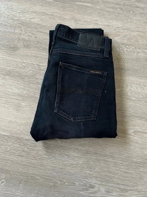 Nudie Lean Dean - Nudie Lean Dean | Storlek: W31 L32 | Färg: Mörkblå | Modell: Lean Dean (slim) | Skick: 9/10 | Nypris: 250€