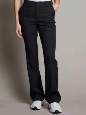 Vilma kostymbyxa  - Kostymbyxor från Gina tricot 🥰 jättefint skick. Säljes för de inte passar mej