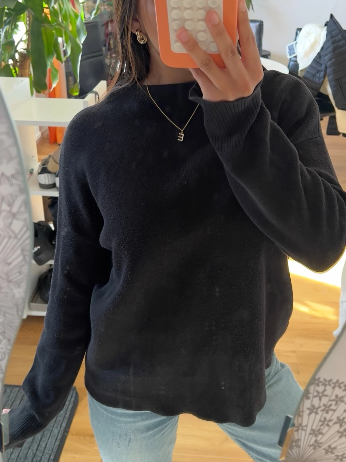 Svart stickad tröja med rund hals - 6
