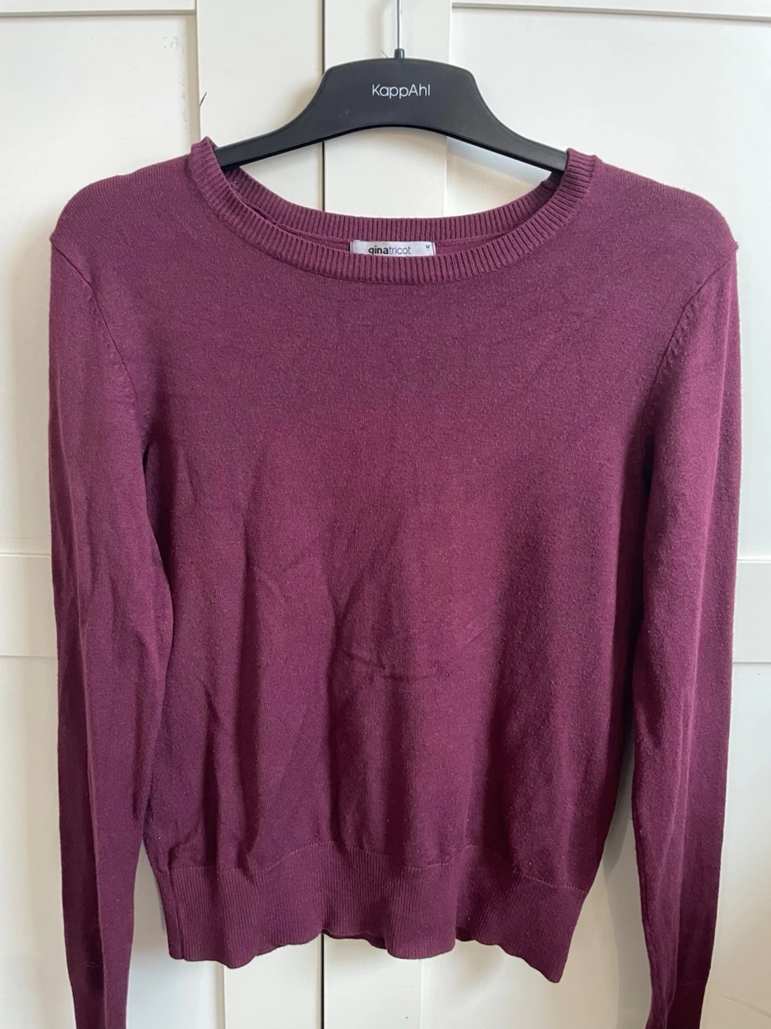Vinröd tröja - 1