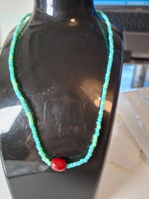  halsband  - Överge samlingen, utförsäljning till låga priser