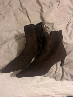 Klackar - Tvättar innan jag skickar:) storlek 38.