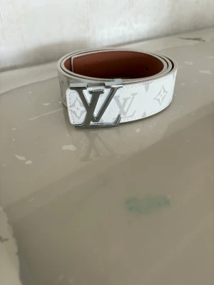 L.V bälte - Dm vid intresse