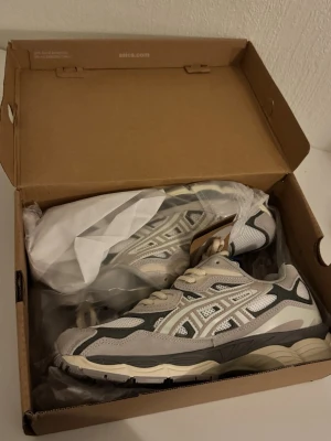Asic gel nyc light gray - Inte använd