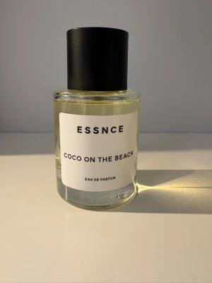 ESSNCE Coco On The Beach parfym - Mängd enligt bild. Förvarad mörkt och torrt. 