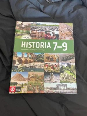 SOL NOVA Historia bok - En i princip helt ny historiabok som har nästan 600 sidor som bara blivit kvar