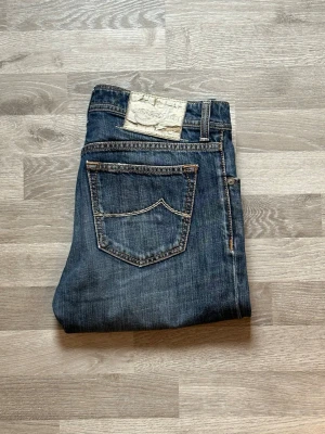 Jacob Cohën Jeans  - Säljer ett par Jacob Cohen jeans i väldigt bra skick i storlek w31. Vid fler frågor och funderingar kontakta mig.